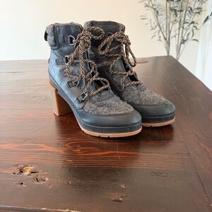 Sorel | SIB Black Brown Leather and Felt |Heeled Boots | Size 9.5